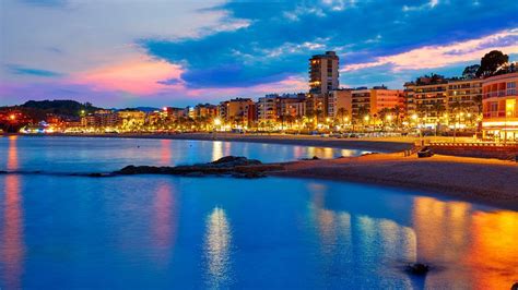 chicas en lloret de mar|Lloret de Mar: Vida nocturna y locales .